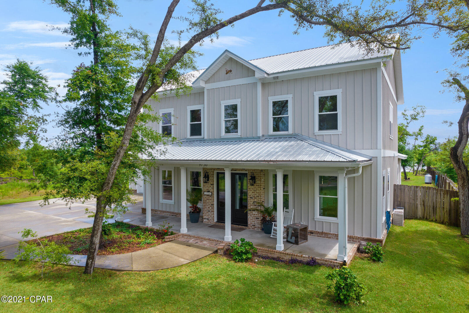 Property Photo: 9730 Summer Creek Drive FL 32409
