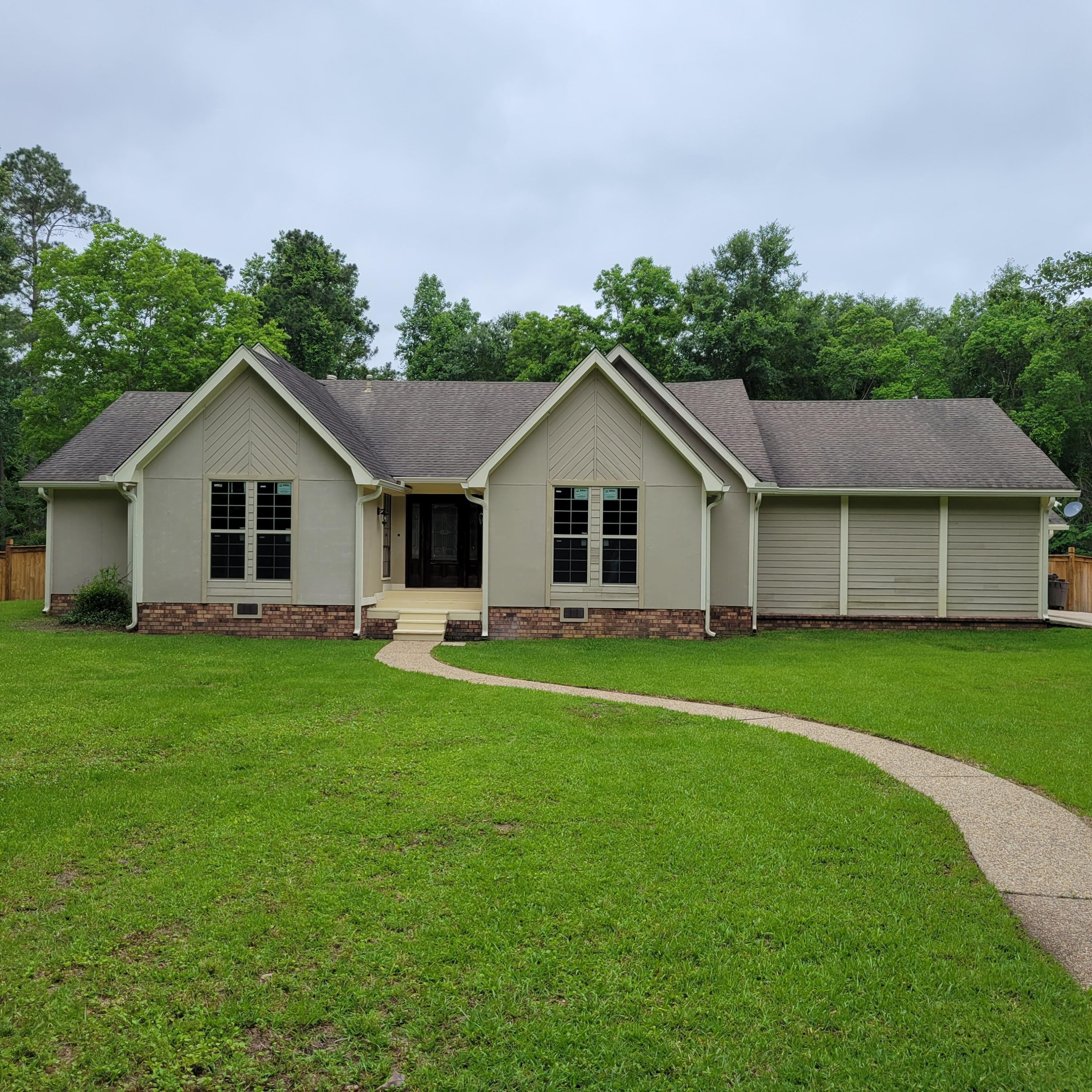 Property Photo: 4514 Dogwood Cove MS 39402