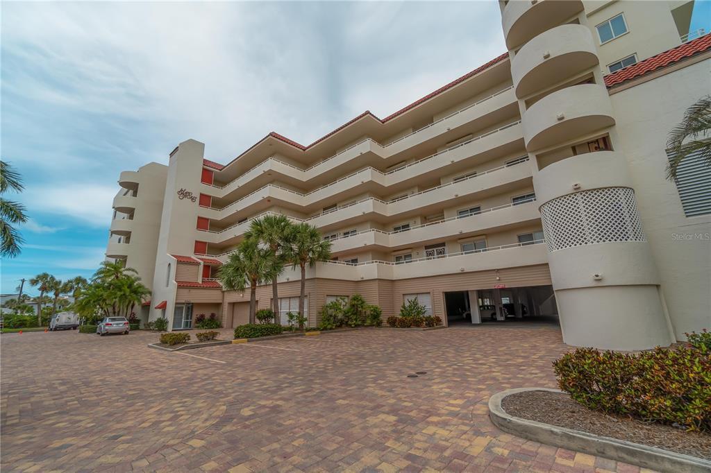 Property Photo: 550 W Flamingo 401 FL 34285