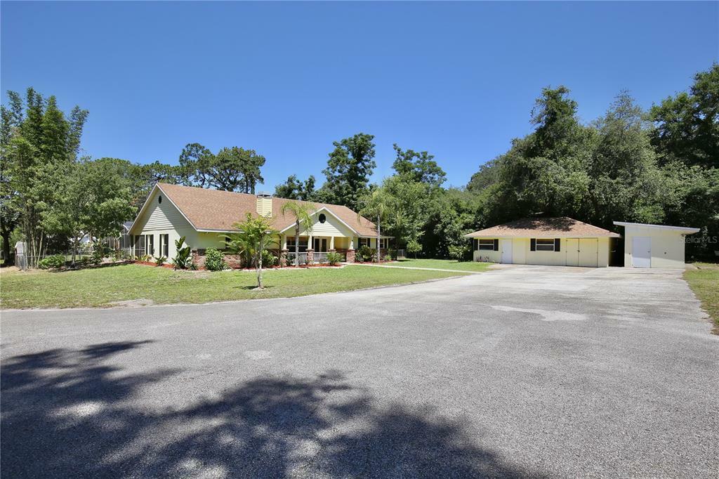 Property Photo:  814 N Thompson Road  FL 32712 