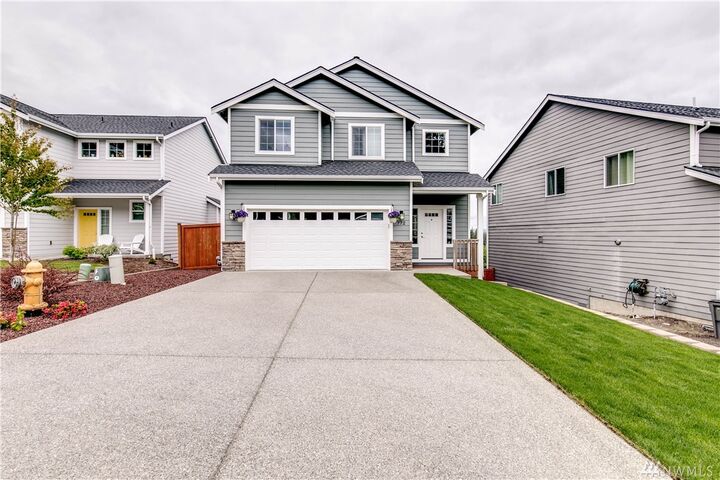 Property Photo:  772 Freedom Ct SE  WA 98366 