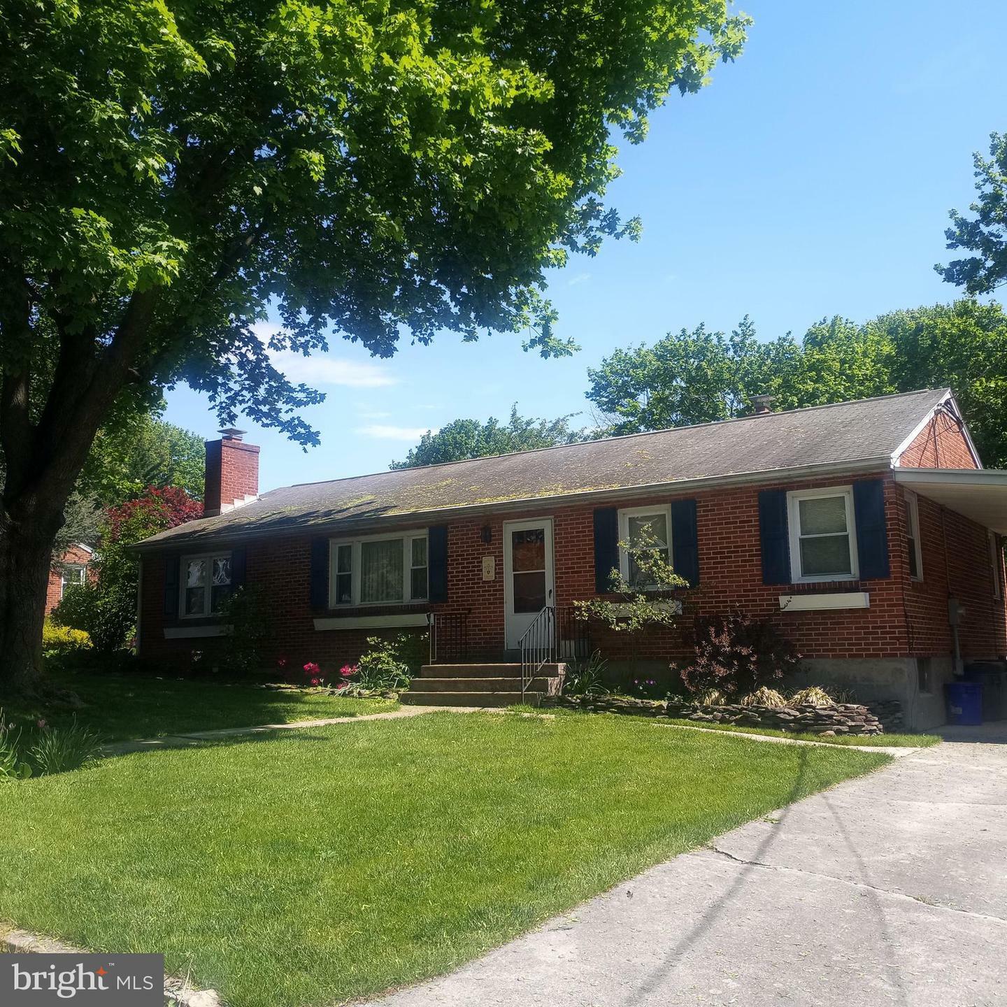 Property Photo:  16 Jayanne Drive Jayann Drive  PA 17042 