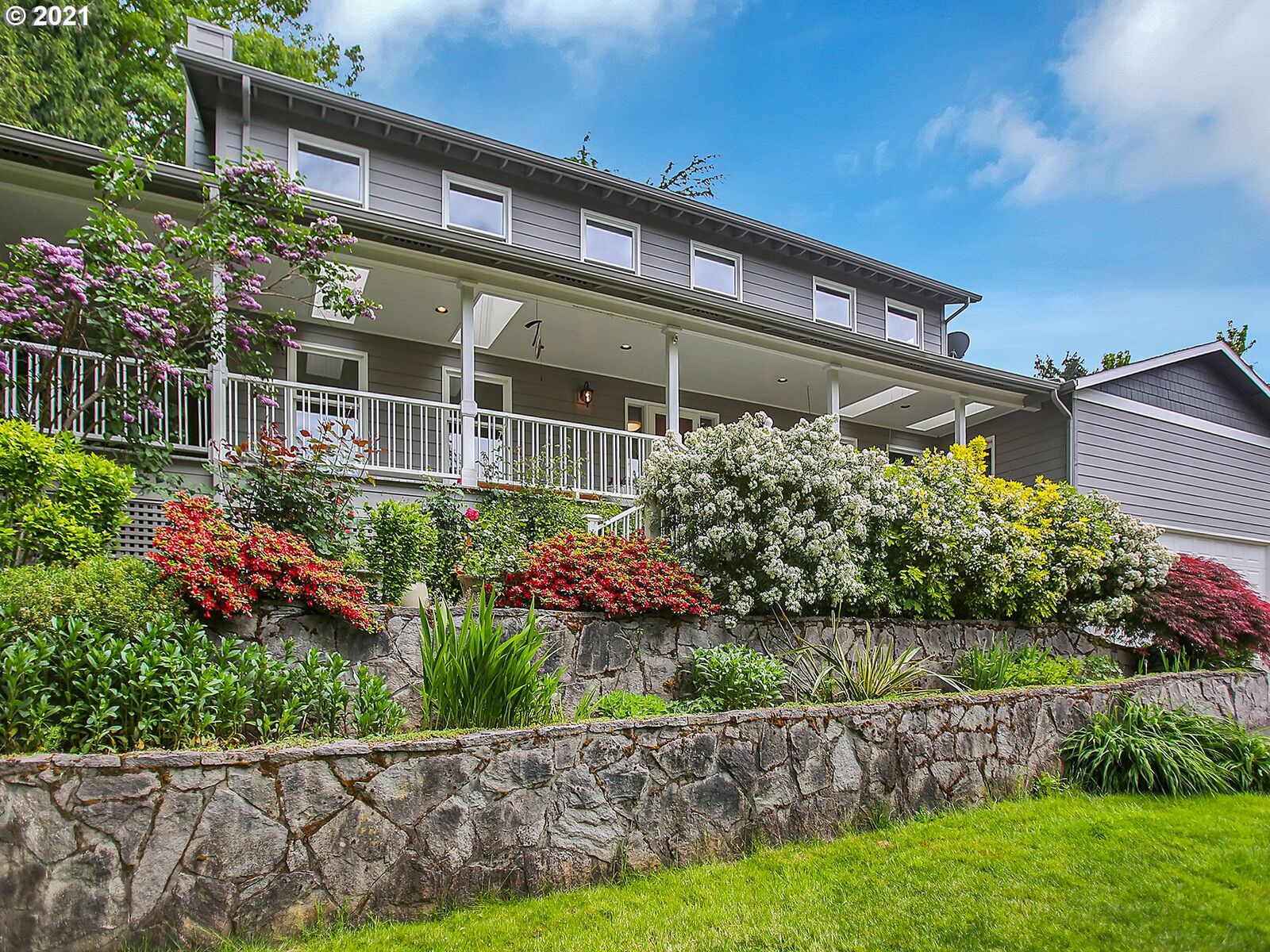 Property Photo: 4825 SW Hamilton St OR 97221