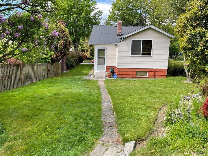 Property Photo: 5430 44th Ave SW WA 98136