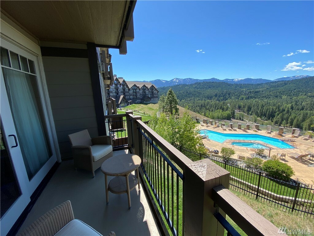 Property Photo:  3600 Suncadia Trail 3023  WA 98922 