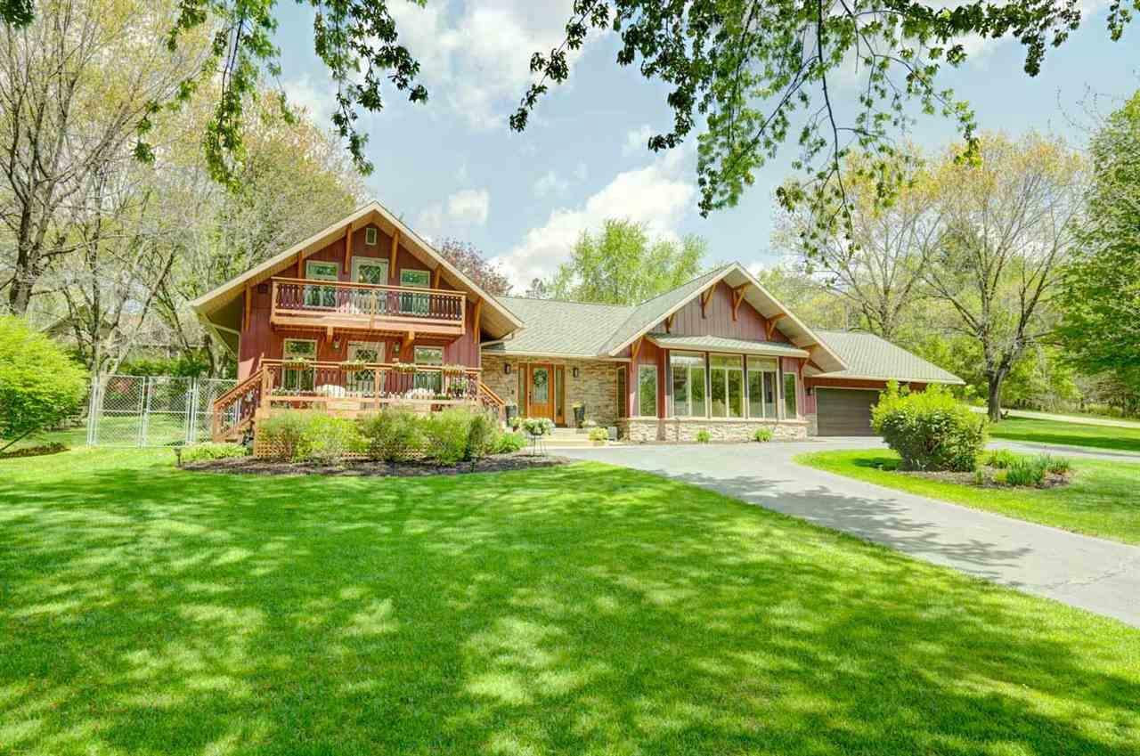 Property Photo:  W11086 Lake Point Dr  WI 53555 