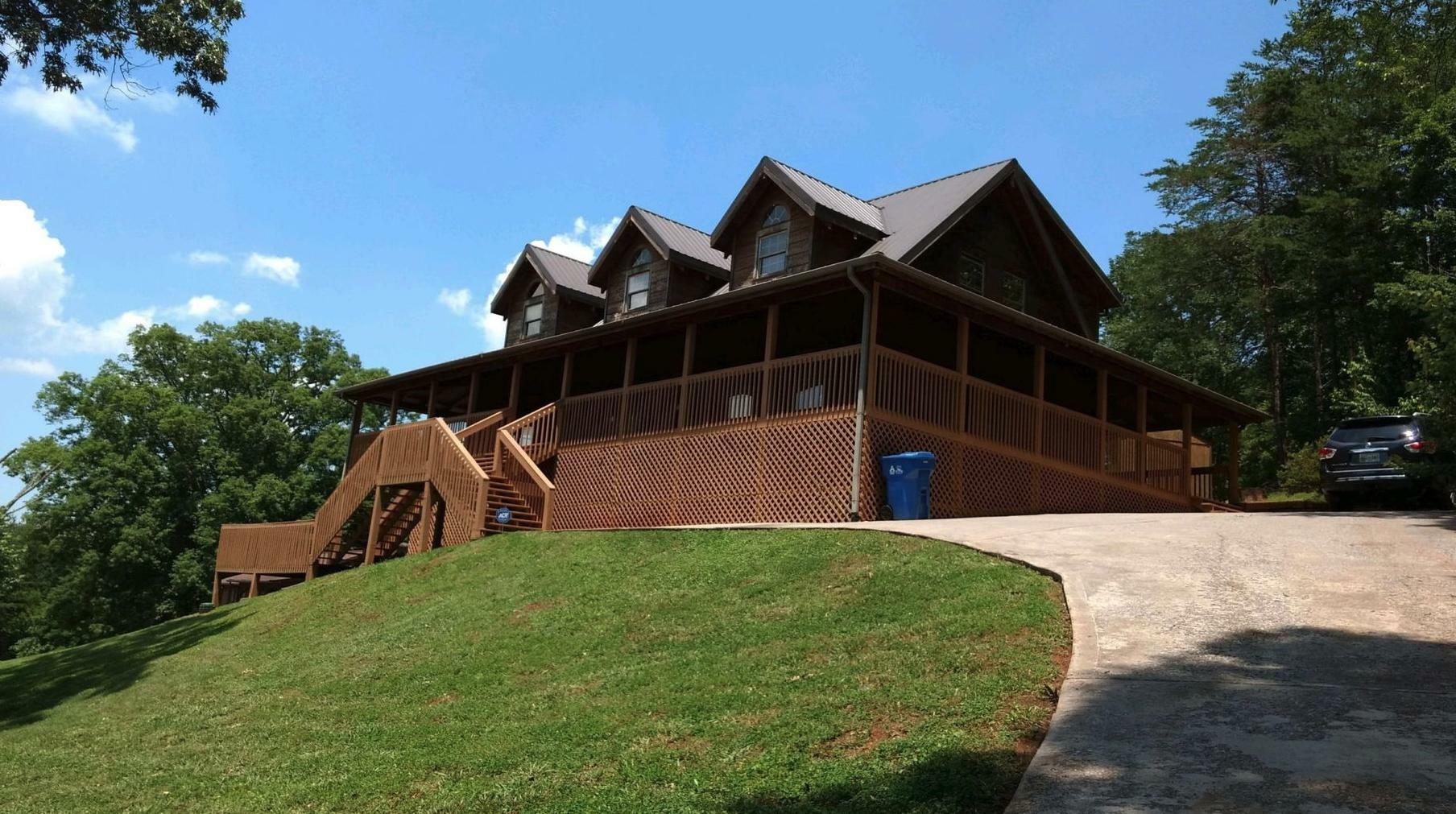 Property Photo:  1966 Stonybrook Rd  TN 37777 