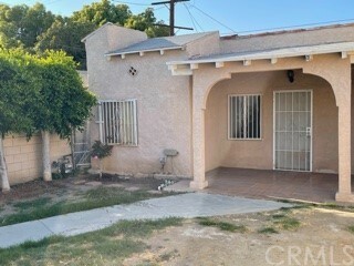 Property Photo:  1533 W 81st  CA 90047 