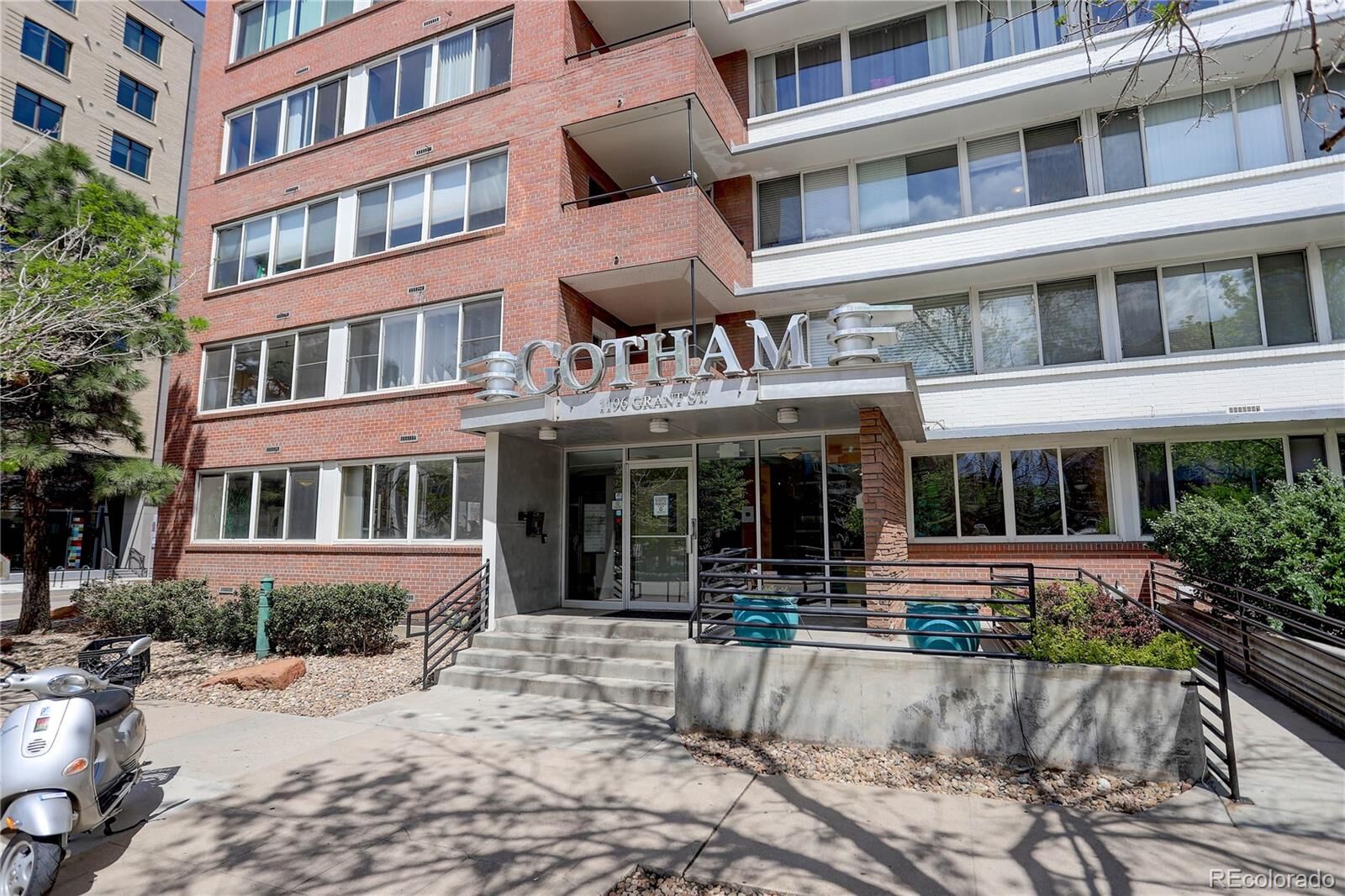 Property Photo: 1196 N Grant Street 401 CO 80203