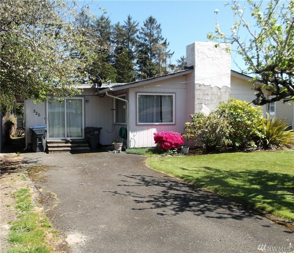 Property Photo:  520 N Forrest  WA 98595 