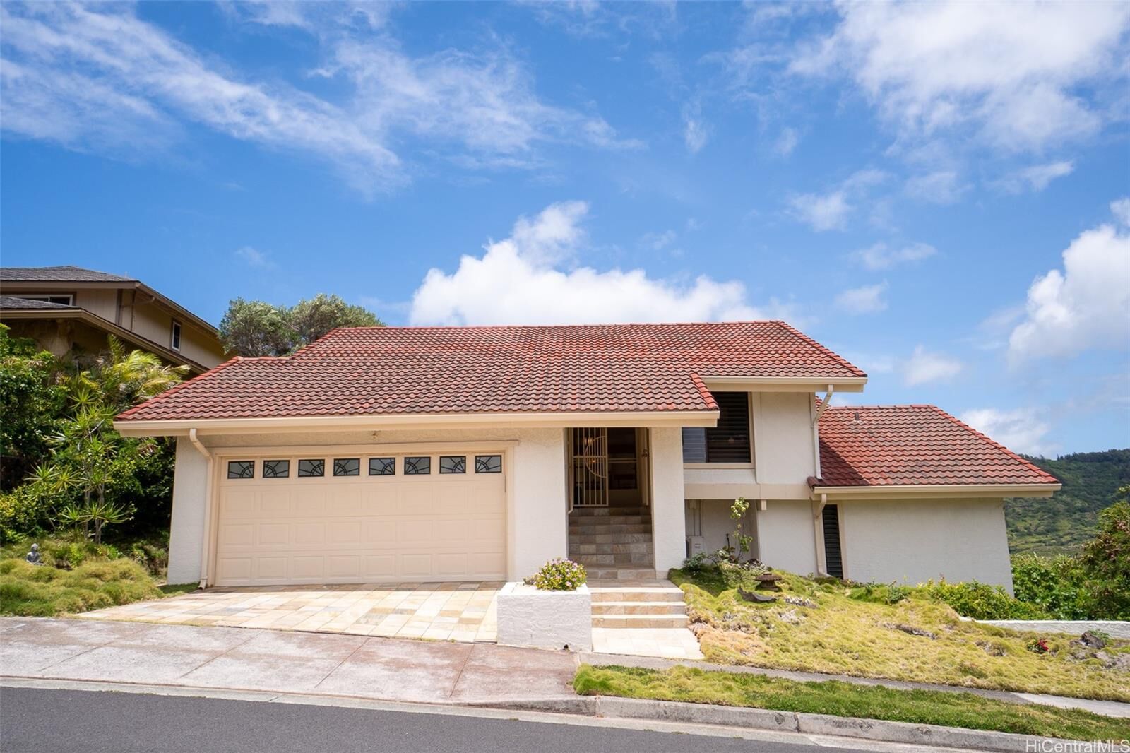 Property Photo:  1072 Kaumoku Street  HI 96825 