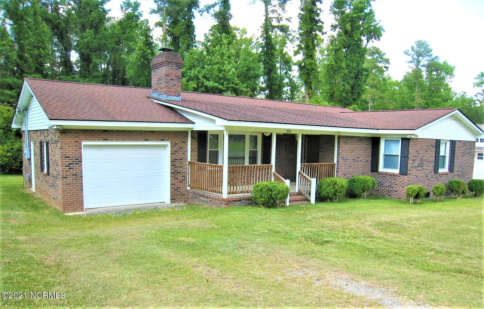 Property Photo: 213 Williamson Street NC 28349