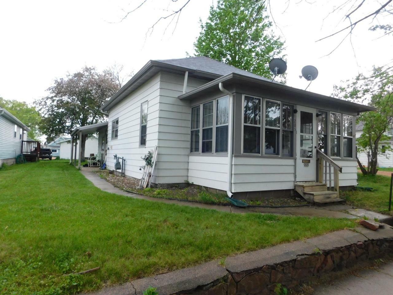 Property Photo:  205 East 4th Street  WI 54452 