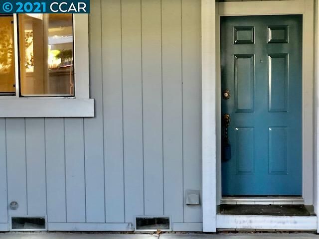 Property Photo: 1370 Las Juntas Way B CA 94597