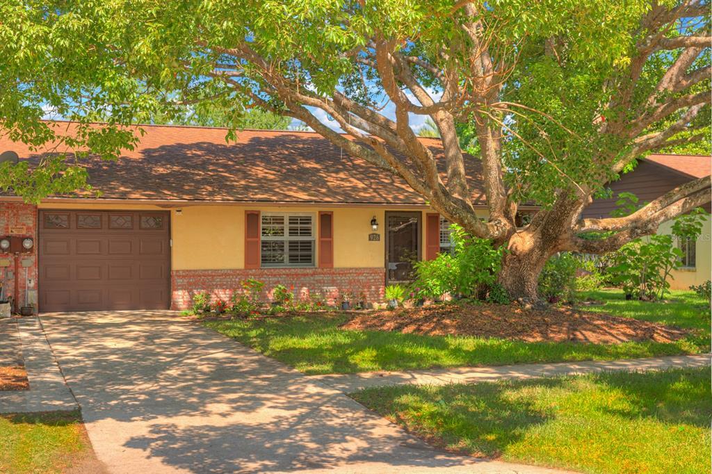 Property Photo: 926 New Bedford Drive FL 32724