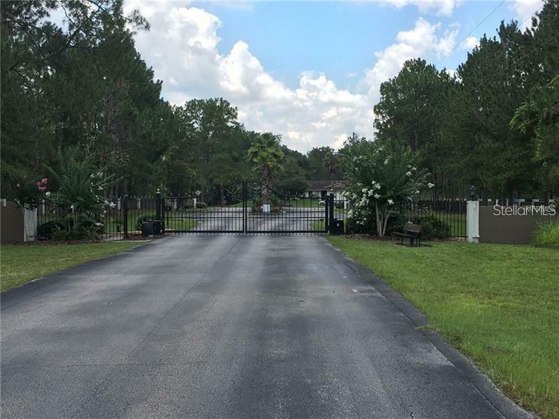 Property Photo:  8547 Spring Forest Lane  FL 33544 