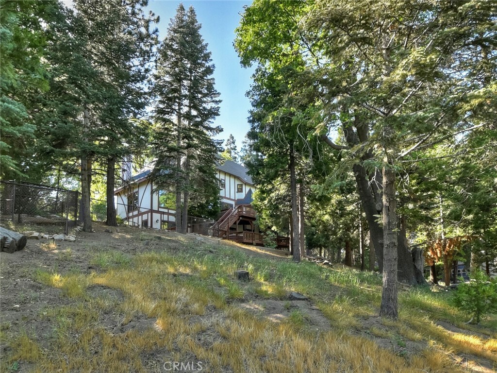 Property Photo:  215 Pheasant Run  CA 92352 
