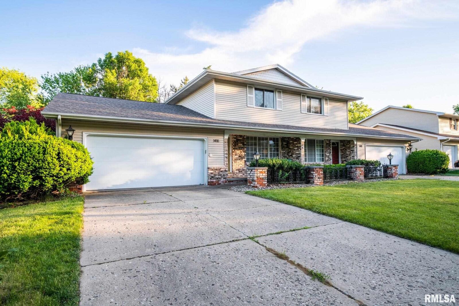 Property Photo: 1416 W Daytona IL 61614