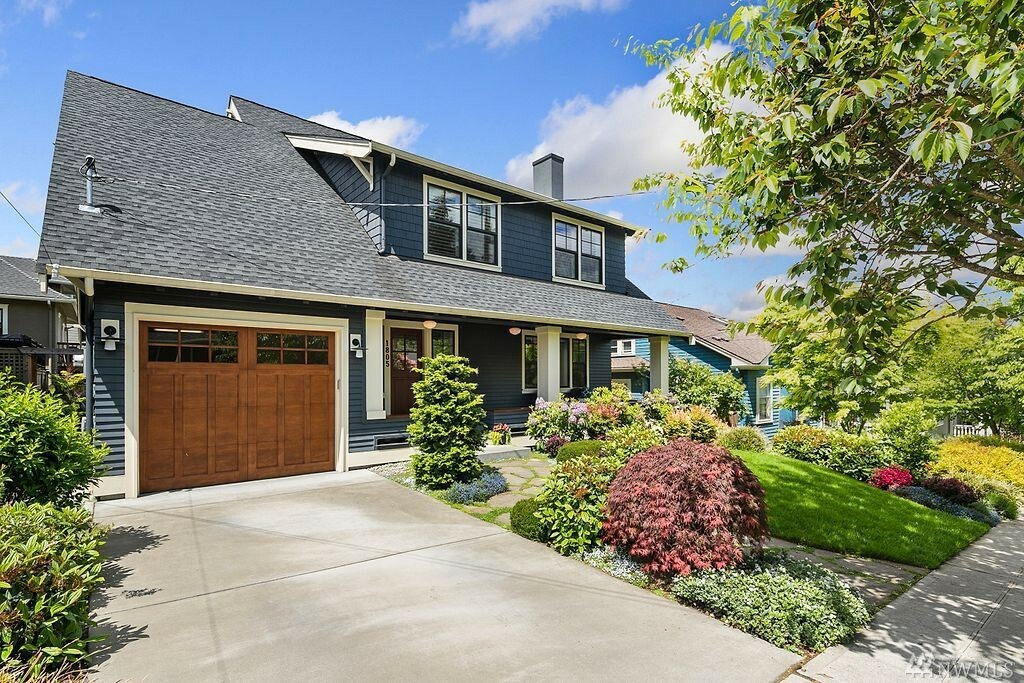 Property Photo:  1805 3rd Ave N  WA 98109 