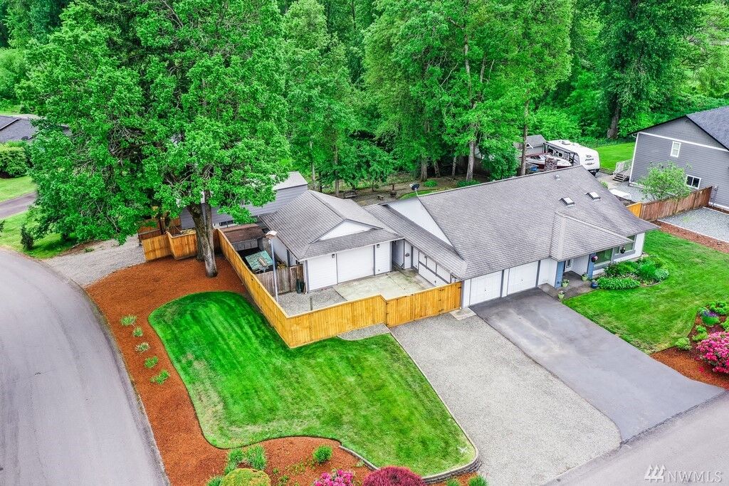 Property Photo: 512 161st St Ct E WA 98445