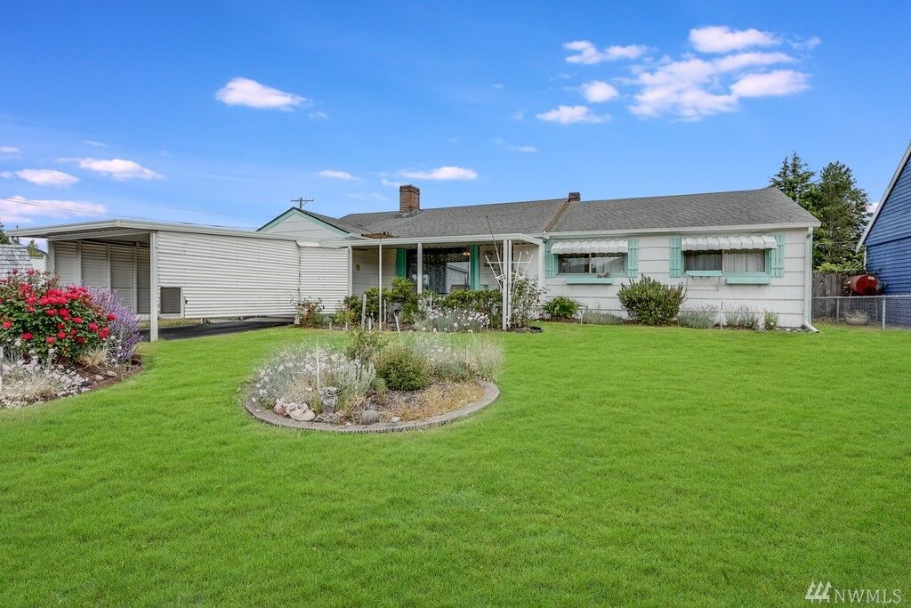 Property Photo: 10403 Kline St SW WA 98499