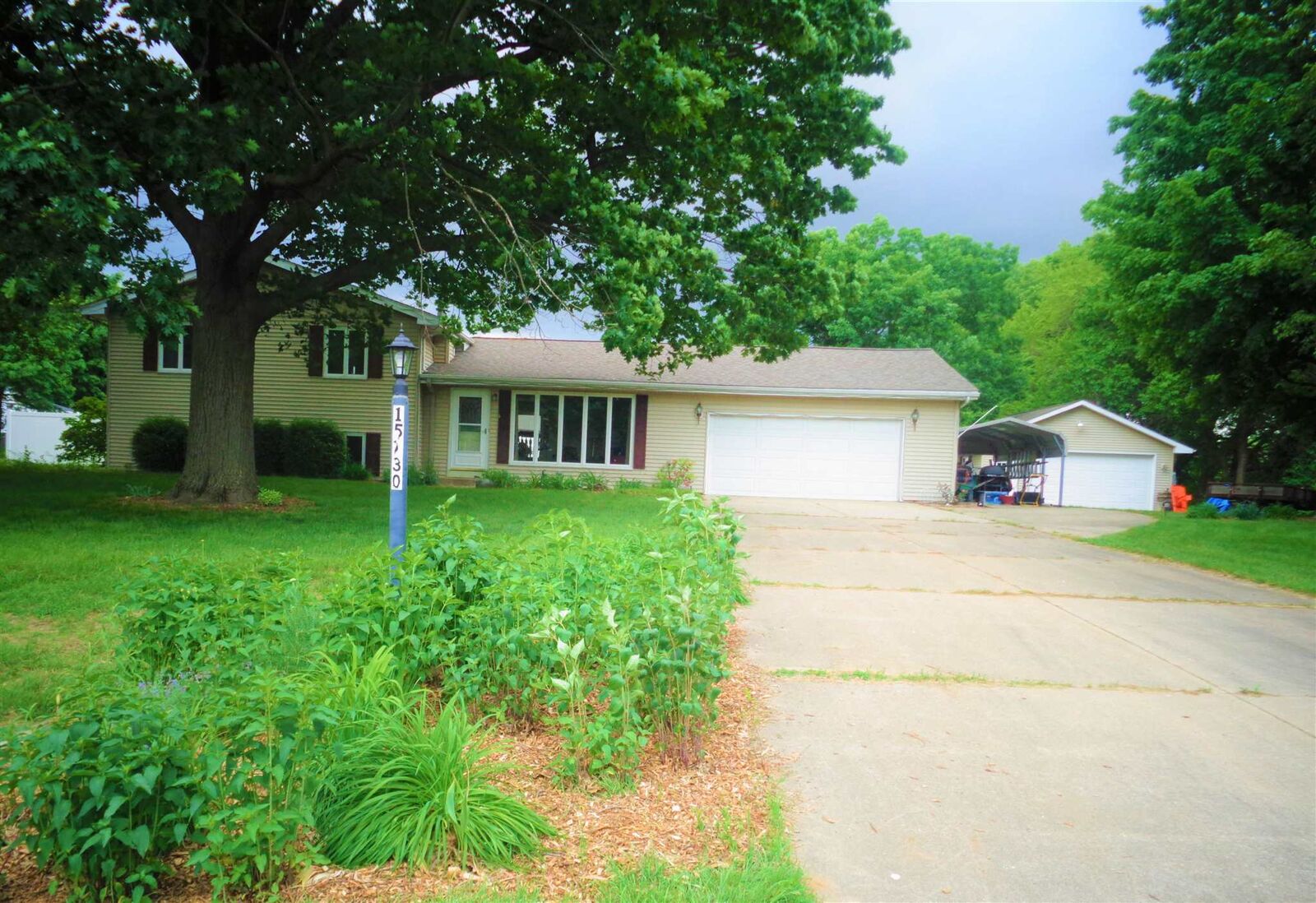 Property Photo: 15730 N Overland IL 61523