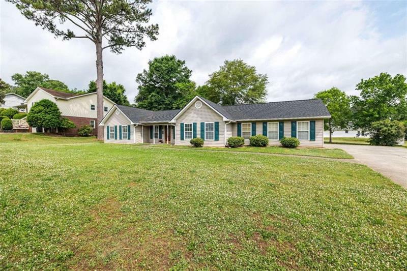 Property Photo:  43 Berkshire Drive NE  GA 30161 