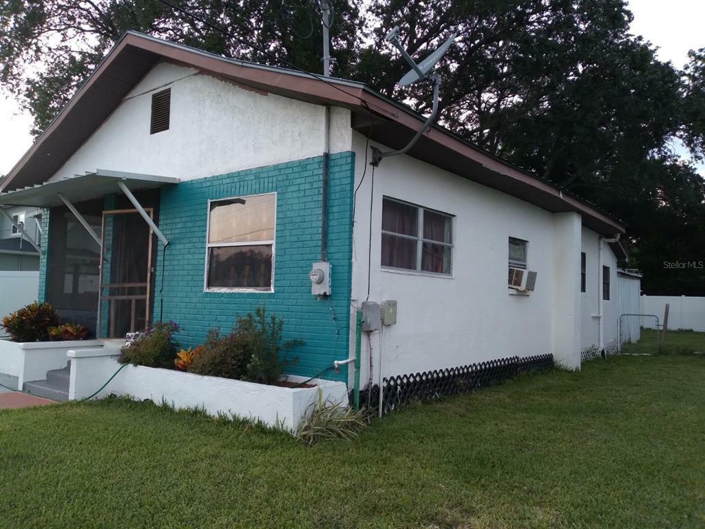 Property Photo: 2822 Corrine Street FL 33605