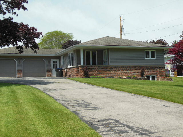 Property Photo: 302 N River Pkwy WI 53083