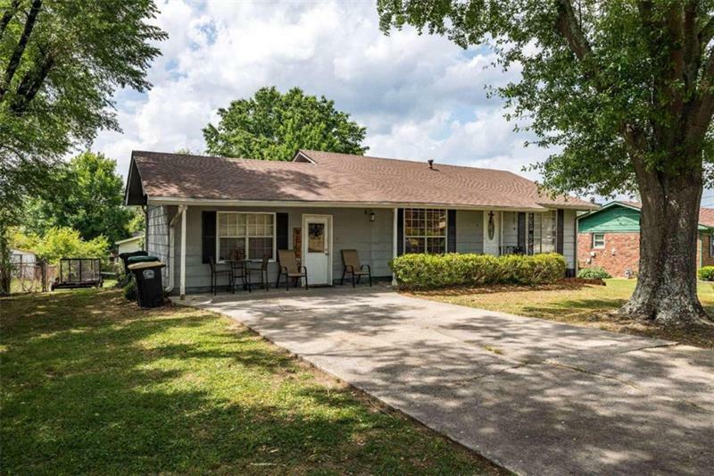 Property Photo: 3 Glenrise Terrace NW GA 30165
