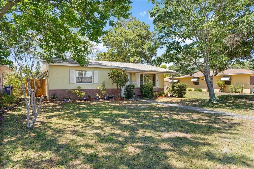 Property Photo: 4932 20th Avenue N FL 33710