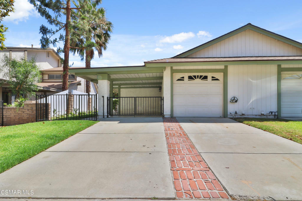 Property Photo: 2067 Covington Avenue CA 93065