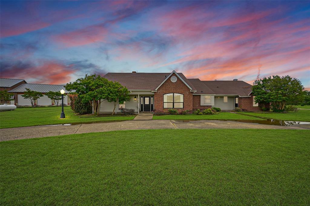 Property Photo:  118 Hillridge Lane  TX 76064 