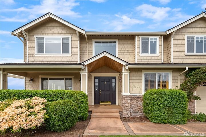 Property Photo:  18914 Sound View Place  WA 98020 