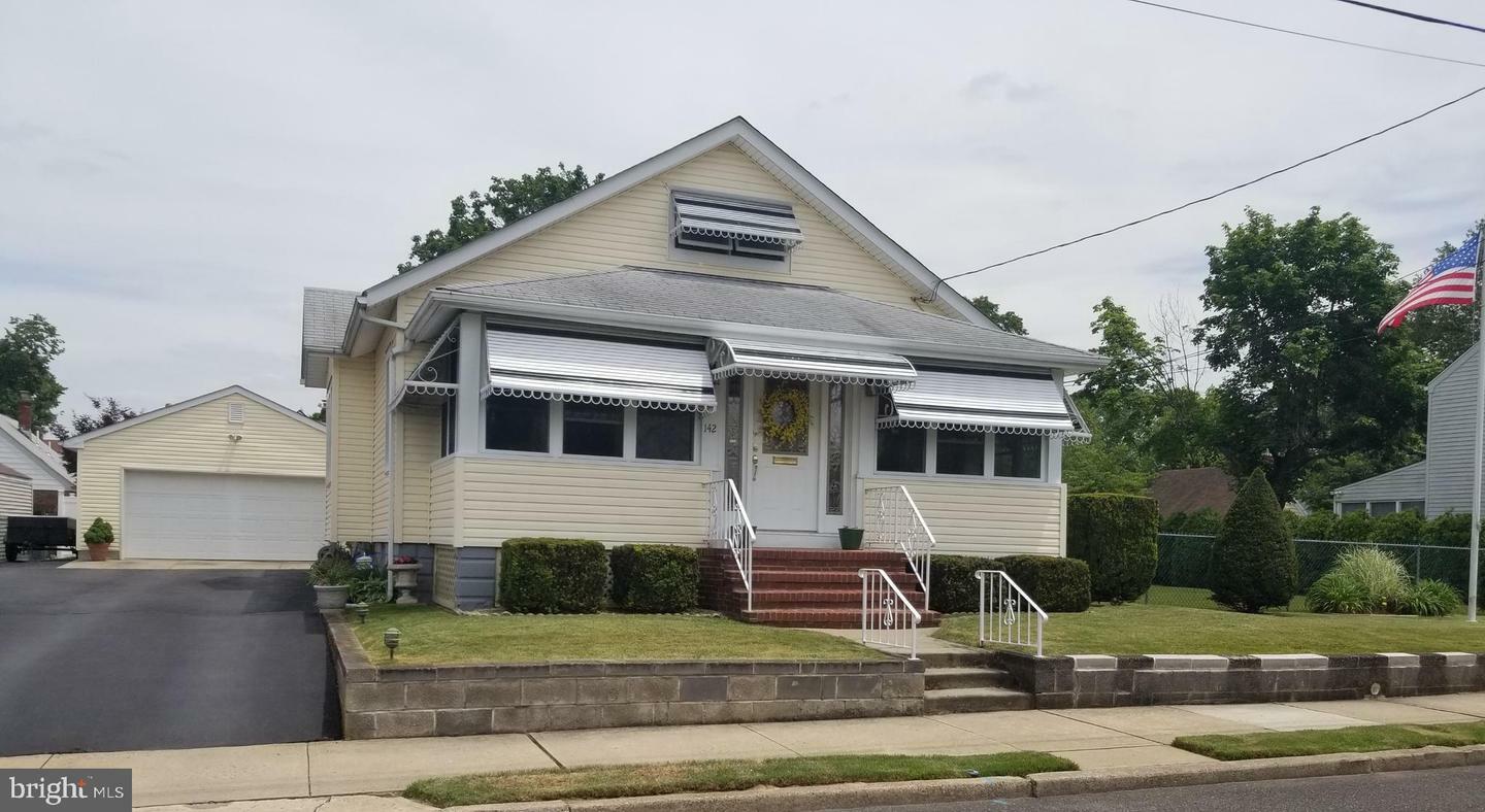 Property Photo:  142 Reed Avenue  NJ 08610 