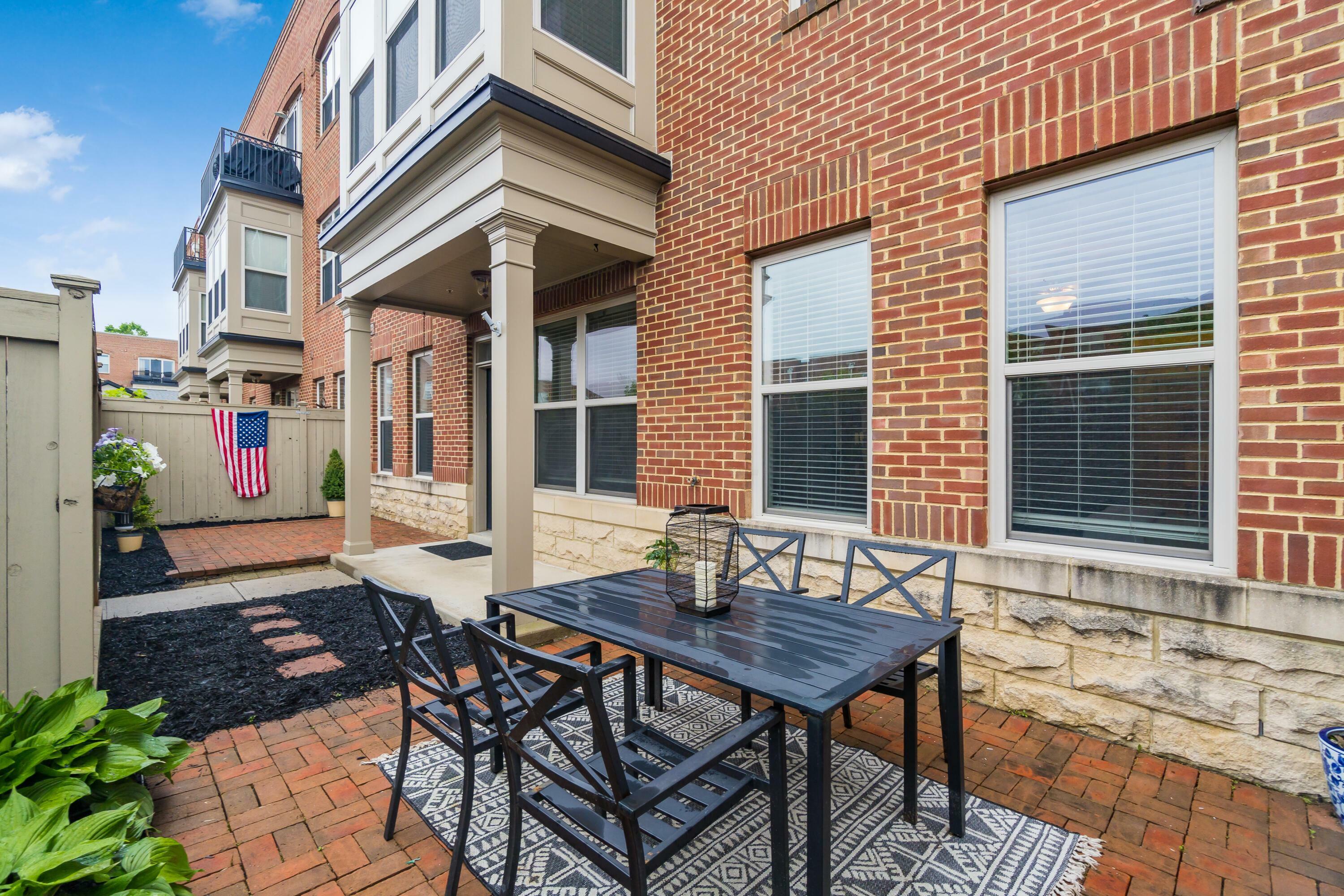Property Photo: 953 Ingleside Avenue OH 43215
