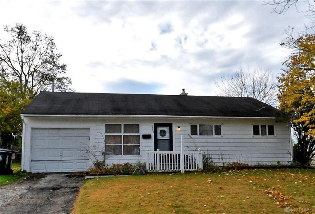 Property Photo: 4096 Redonda Lane OH 45416