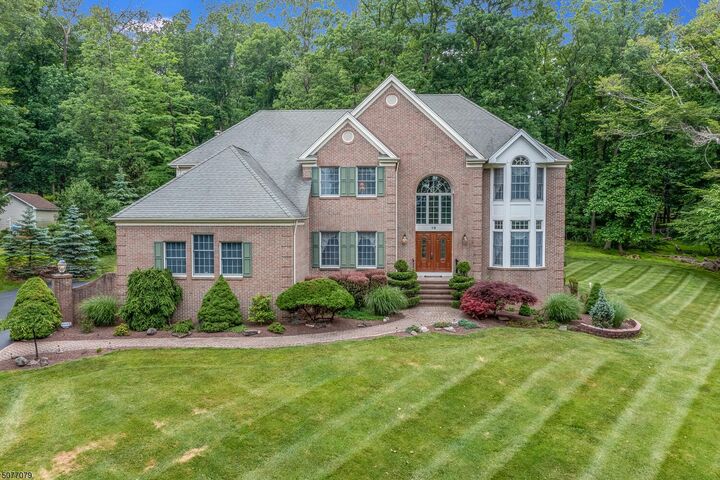 18 McPherson Drive  Raritan Twp. NJ 08822 photo