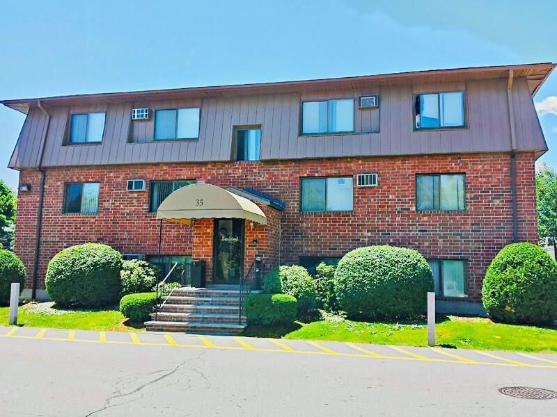 Property Photo:  25 Log Street 1B  NH 03102 