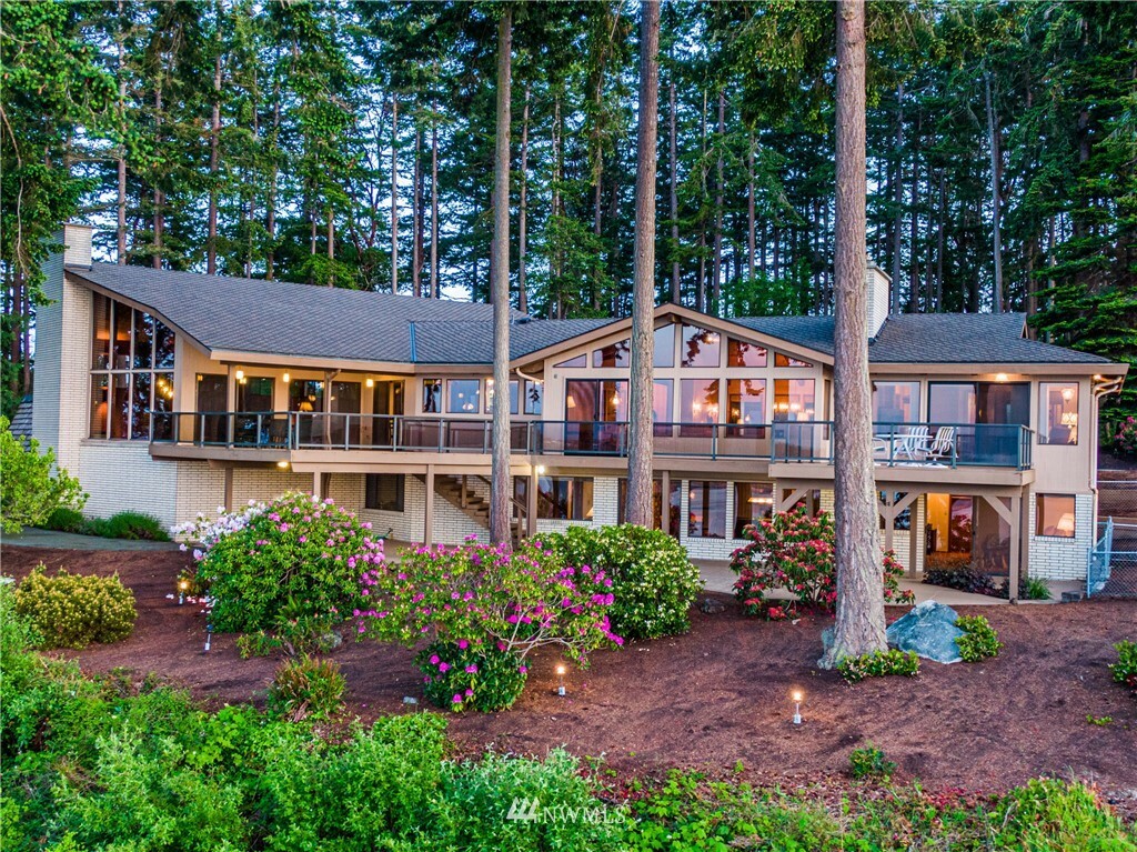 Property Photo:  1532 Scenic Heights Road  WA 98277 