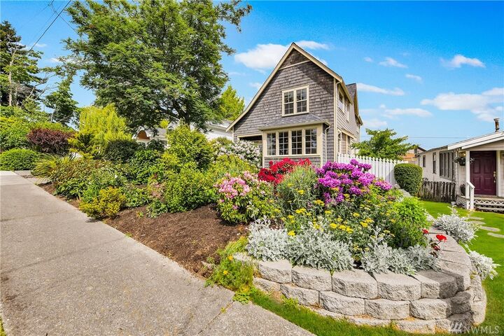 1418 18th St  Anacortes WA 98221 photo