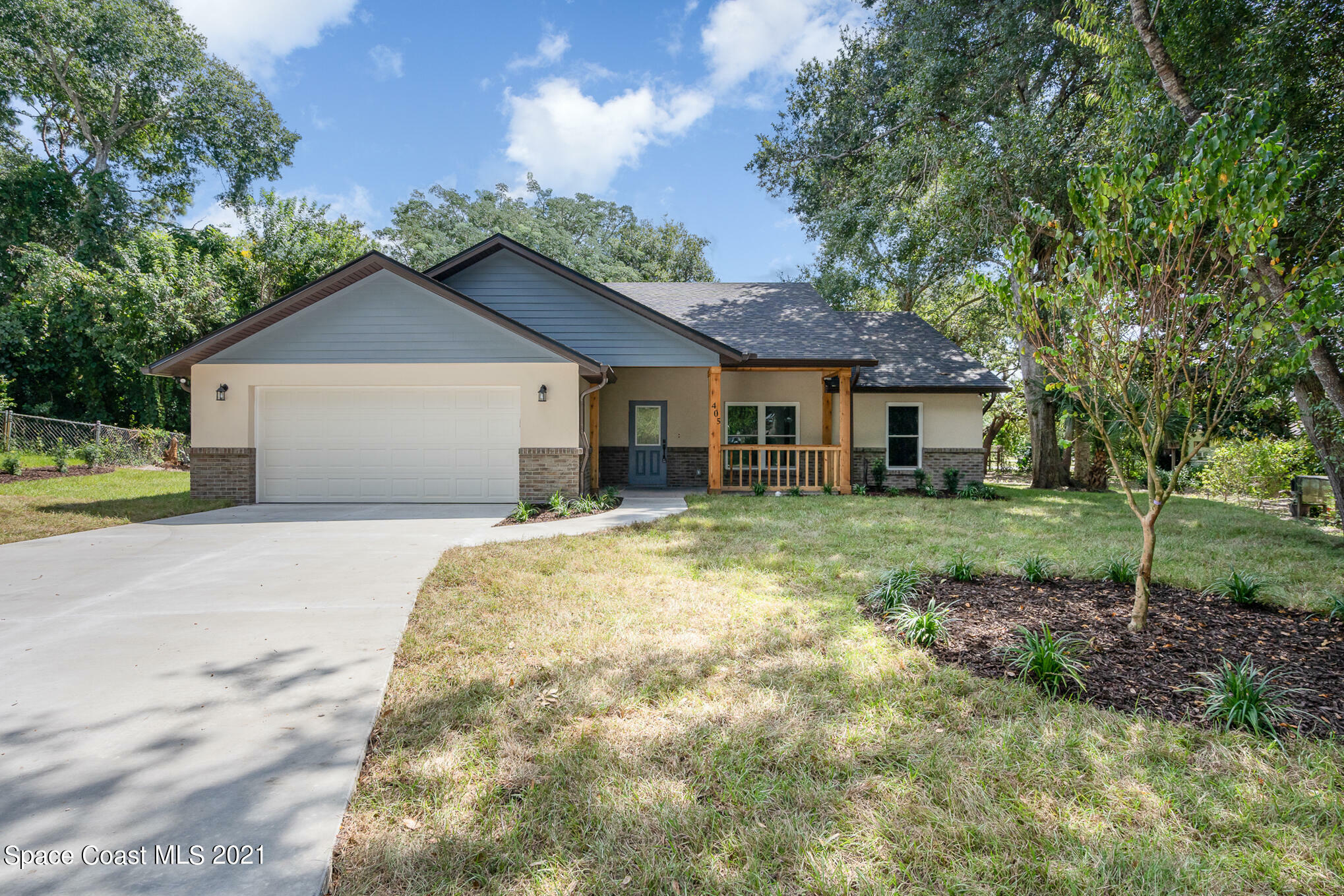 Property Photo:  405 Indian Oaks Court  FL 32796 