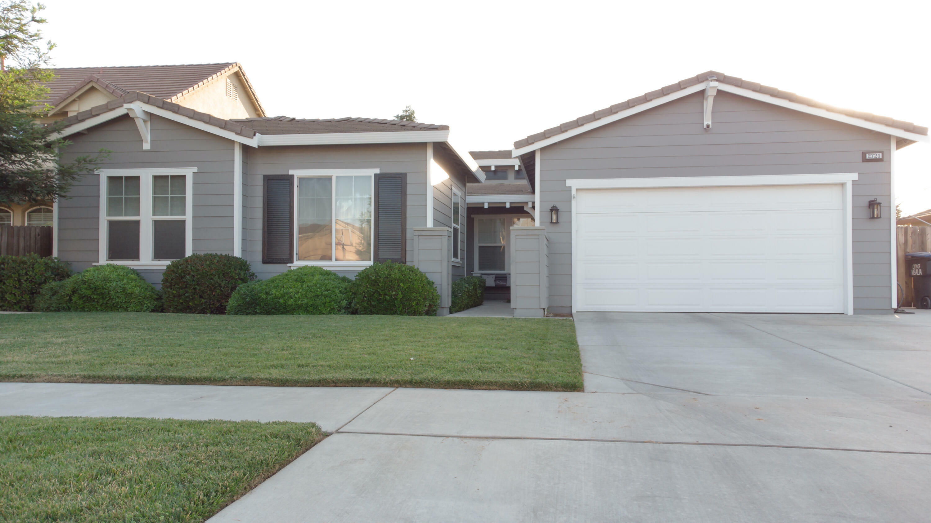 Property Photo:  2721 N Duke Court  CA 93291 