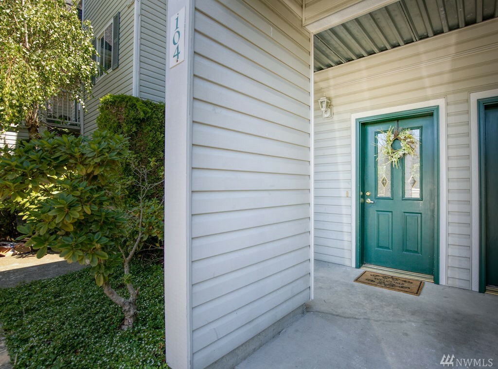 Property Photo: 31900 104th Ave SE C104 WA 98092