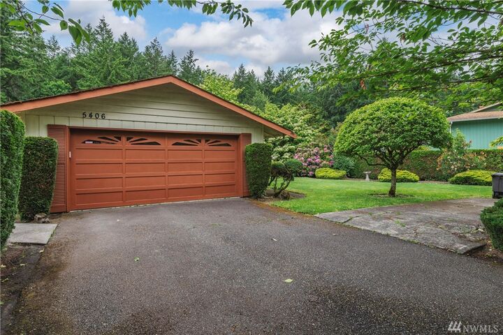 Property Photo: 5406 Academy Terrace Dr W WA 98467