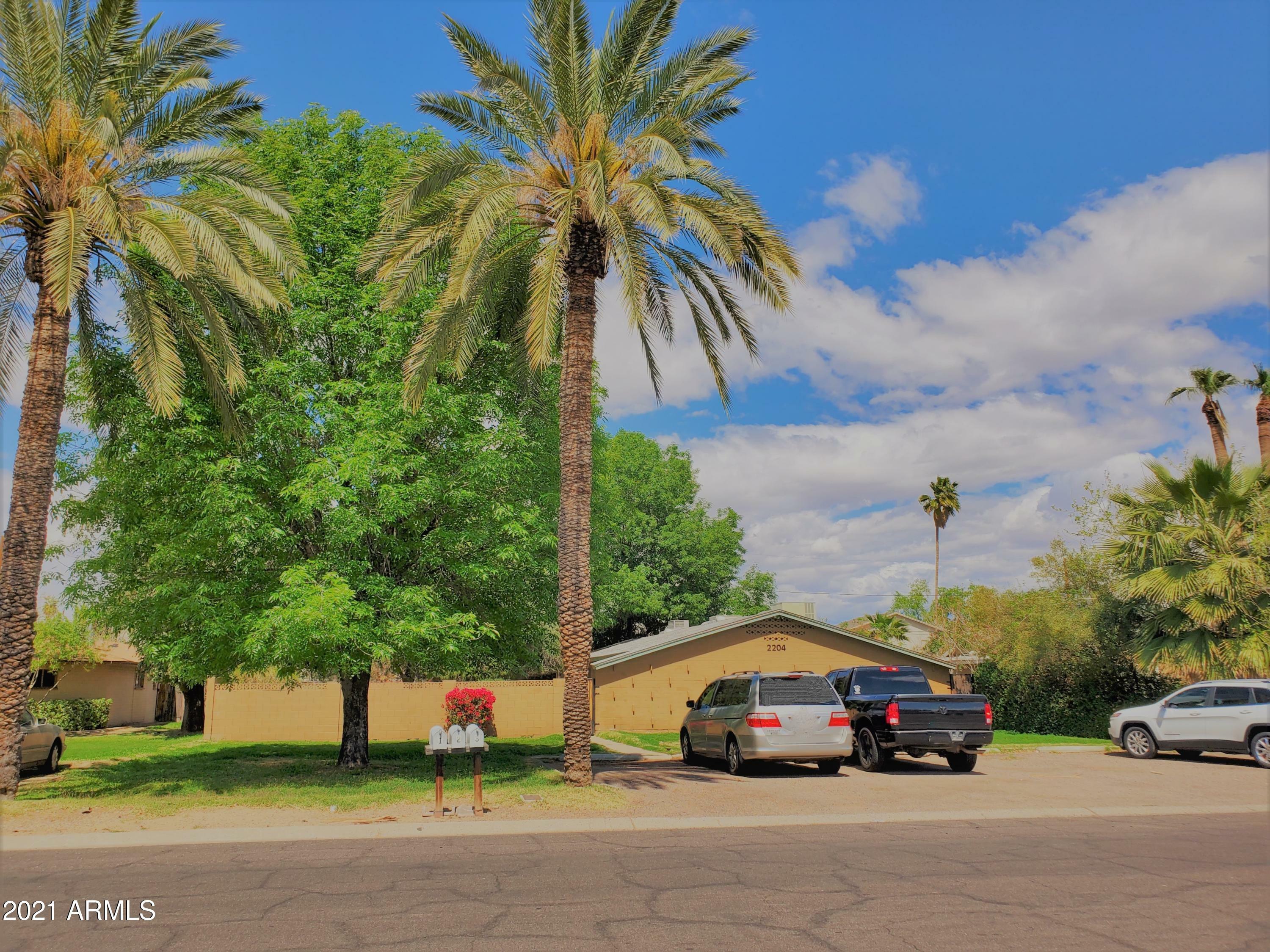 Property Photo:  2204 W Vista Avenue  AZ 85021 