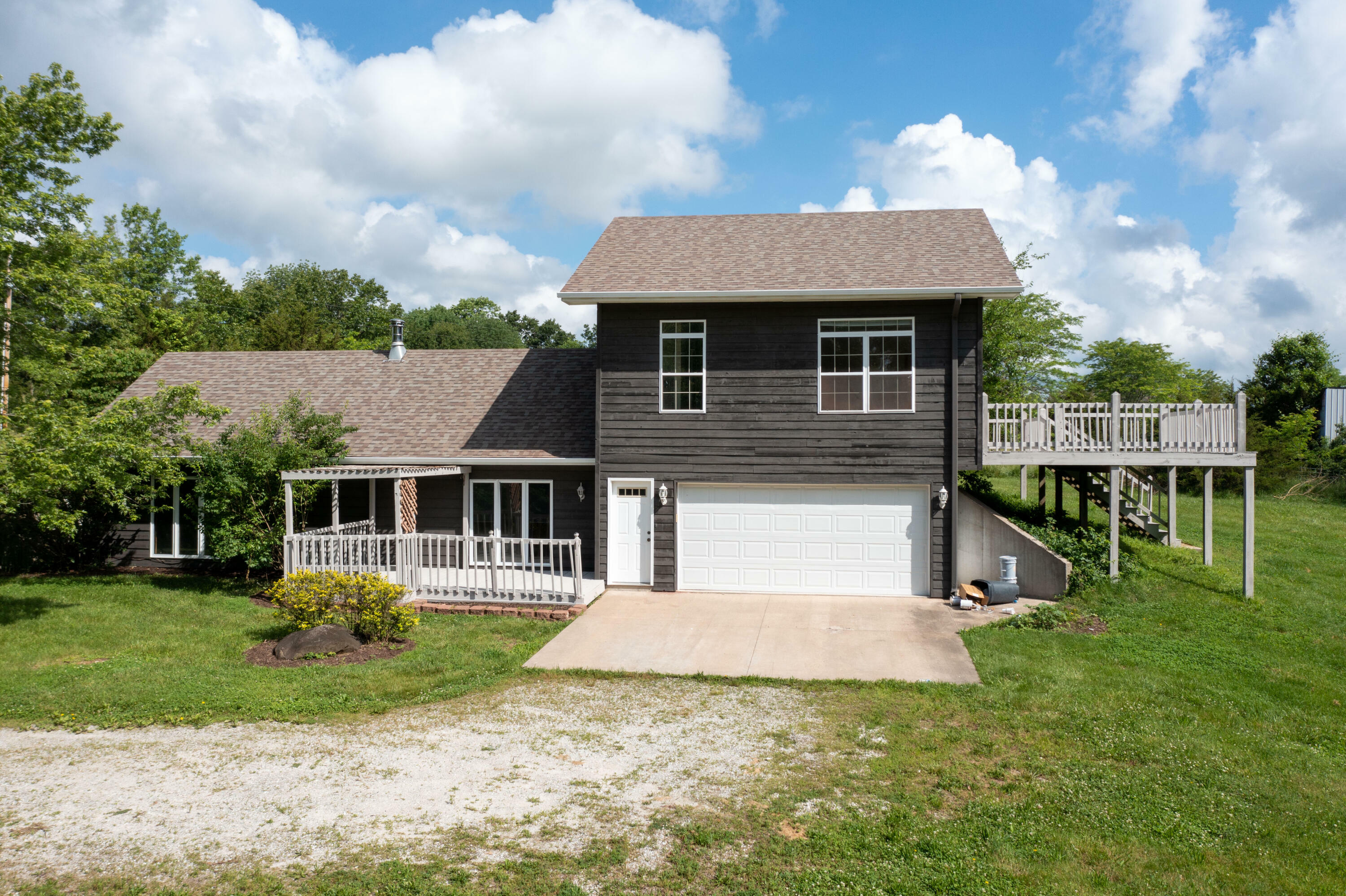 Property Photo:  6650 N Creasy Springs Rd  MO 65202 