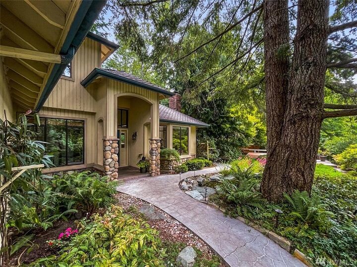 Property Photo:  26206 SE 31st Street  WA 98075 