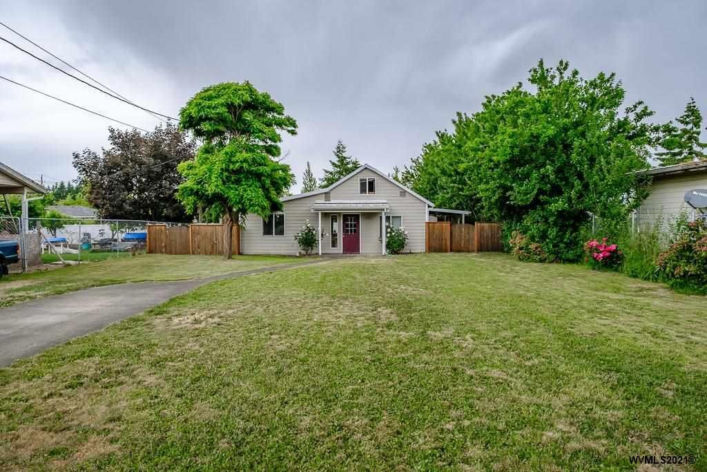 Property Photo: 420 Talmadge Rd OR 97351