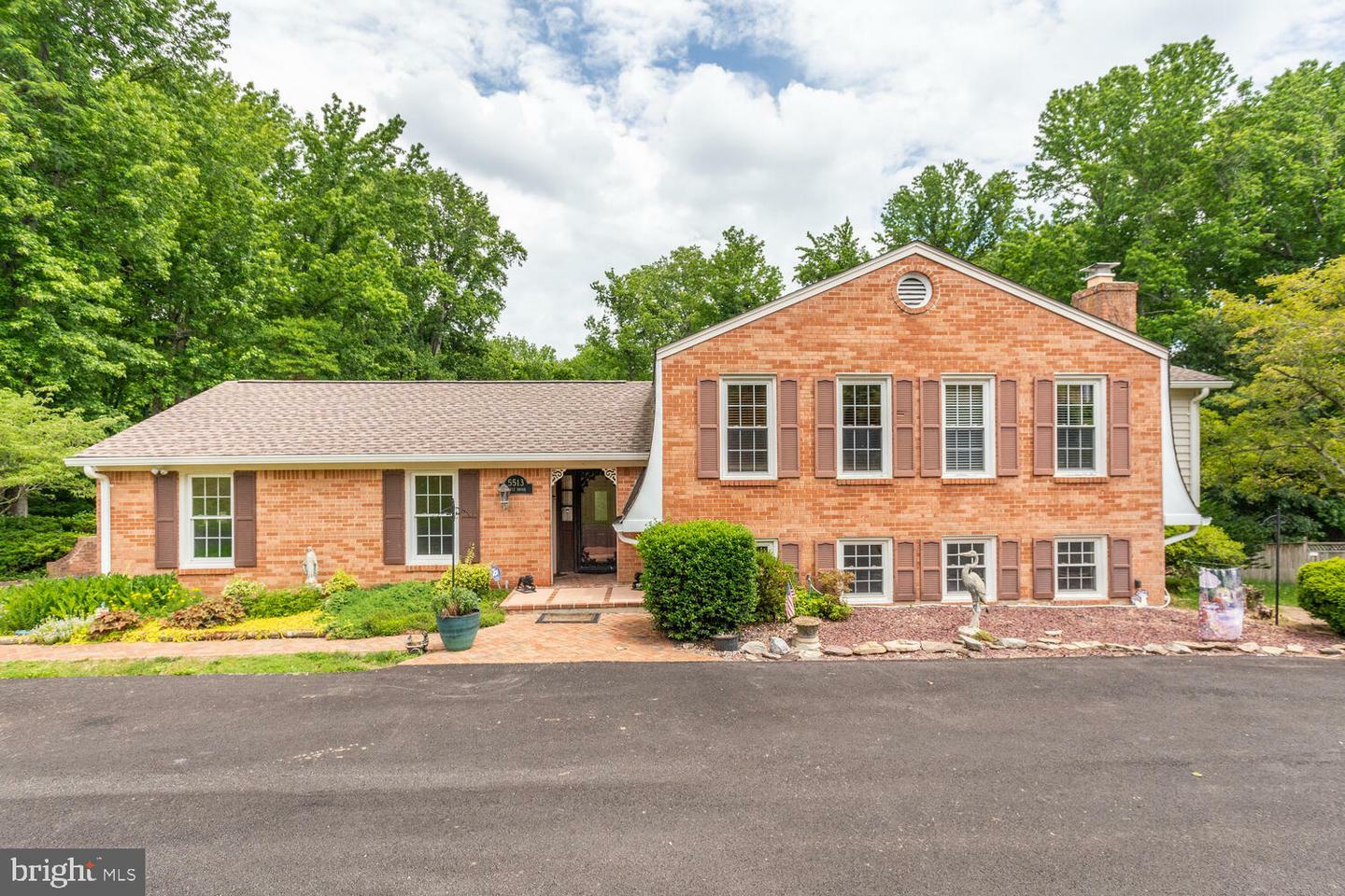 Property Photo:  5513 Little Brook Drive  MD 20646 